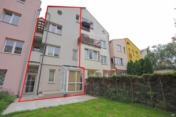 Prodej nájemního domu 357 m², Praha 9 - Kyje