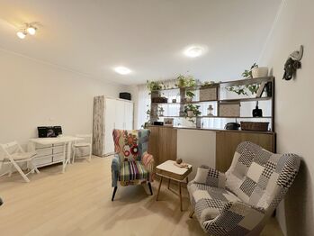 Pronájem bytu 1+kk v osobním vlastnictví 72 m², Praha 9 - Letňany