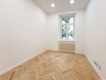 Prodej bytu 2+kk v osobním vlastnictví 47 m², Praha 2 - Nusle