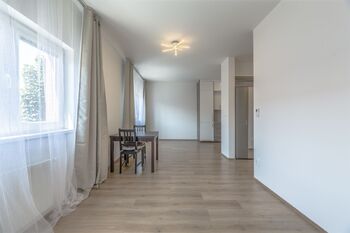 Ateliér 1 - Pronájem bytu 1+kk v osobním vlastnictví 34 m², Praha 4 - Modřany