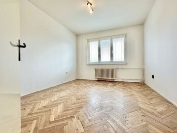 Prodej bytu 3+1 v osobním vlastnictví 73 m², Kladno