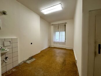 Prodej obchodních prostor 51 m², Děčín