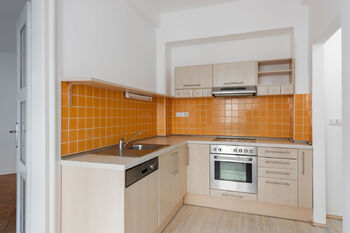 Prodej bytu 2+1 v osobním vlastnictví 63 m², Praha 10 - Vršovice