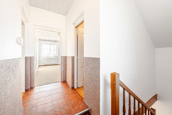 Prodej domu 180 m², Praha 5 - Lochkov