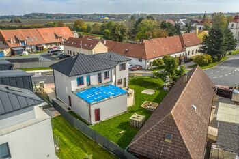 Prodej domu 396 m², Praha 9 - Třeboradice