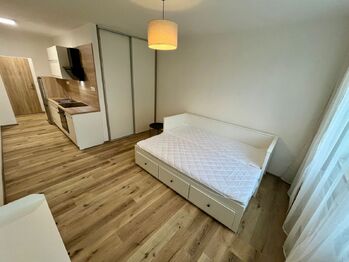 Pronájem bytu 1+kk v osobním vlastnictví 30 m², Břeclav