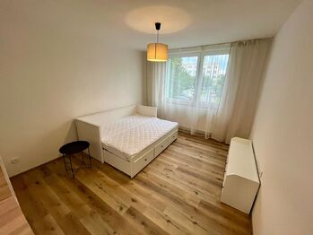 Pronájem bytu 1+kk v osobním vlastnictví 30 m², Břeclav