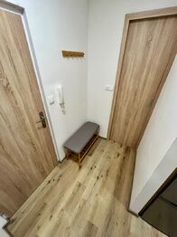 Pronájem bytu 1+kk v osobním vlastnictví 30 m², Břeclav