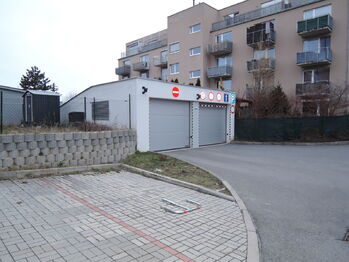 Prodej bytu 1+kk v osobním vlastnictví 36 m², Hostivice