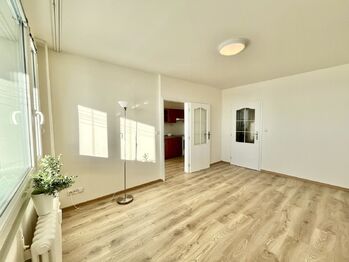 Pronájem bytu 1+1 v osobním vlastnictví 43 m², Praha 8 - Bohnice