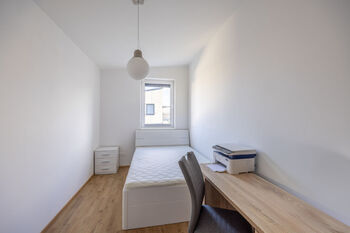 Pronájem domu 134 m², Praha 4 - Cholupice