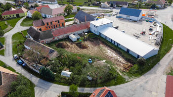 Pronájem obchodních prostor 160 m², Račice