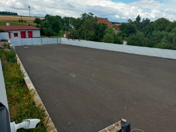 Pronájem obchodních prostor 160 m², Račice