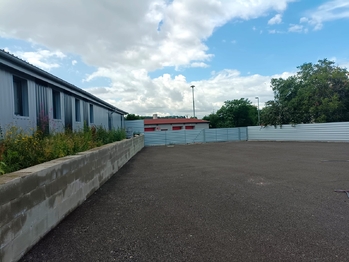 Pronájem obchodních prostor 160 m², Račice