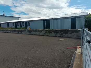 Pronájem obchodních prostor 160 m², Račice