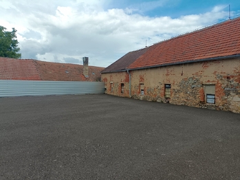 Pronájem obchodních prostor 160 m², Račice