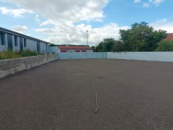Pronájem obchodních prostor 160 m², Račice