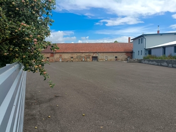 Pronájem obchodních prostor 160 m², Račice