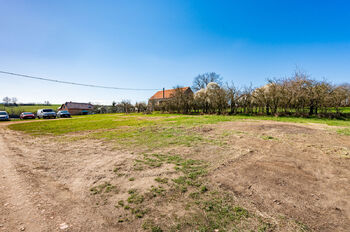 Prodej pozemku 1478 m², Lochovice