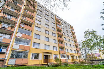 Budova - Prodej bytu 2+1 v osobním vlastnictví 61 m², Ústí nad Labem