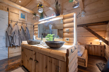 Prodej apartmánu 450 m², Prostřední Bečva