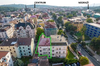 Pohled na dům a okolí - Prodej nájemního domu 586 m², Teplice