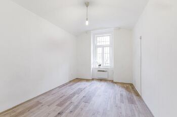 Prodej bytu 1+1 v osobním vlastnictví 37 m², Praha 5 - Košíře