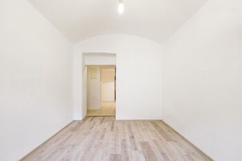 Prodej bytu 1+1 v osobním vlastnictví 37 m², Praha 5 - Košíře