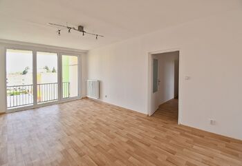 OBÝVACÍ POKOJ - Pronájem bytu 3+1 v osobním vlastnictví 74 m², České Velenice