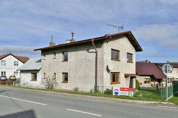 Bohuslavice - pohled přes cestu - Prodej domu 234 m², Bohuslavice