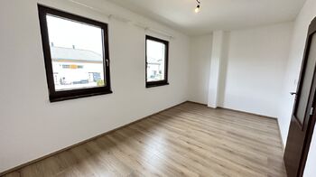 Pronájem domu 80 m², Králův Dvůr