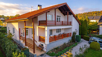 Prodej domu 367 m², Buš