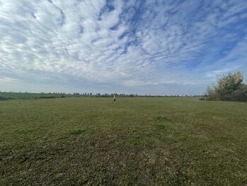 Prodej pozemku 1870 m², Ořech