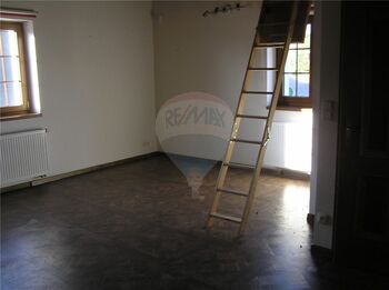 Pronájem kancelářských prostor 503 m², Pyšely