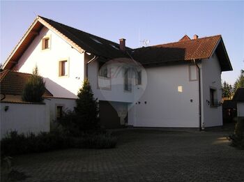 Pronájem kancelářských prostor 503 m², Pyšely