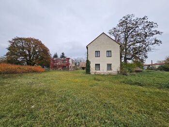 Prodej pozemku 11117 m², Hradec Králové