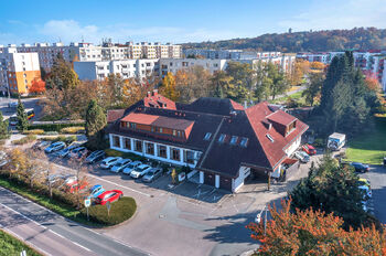 V blízkosti - restaurace Duran - Prodej bytu 3+1 v osobním vlastnictví 77 m², Hradec Králové