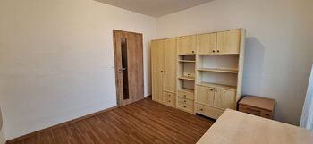 Ložnice s lodžíí - Pronájem bytu 2+1 v družstevním vlastnictví 52 m², Vyškov