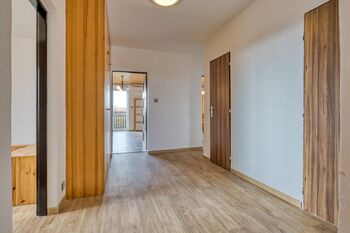 Předsíň - Pronájem bytu 4+kk v osobním vlastnictví 143 m², Praha 5 - Slivenec