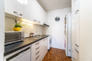 Prodej bytu 2+kk v osobním vlastnictví 45 m², Praha 4 - Chodov