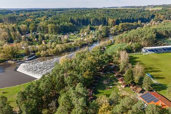 Záběr z dronu. - Prodej ubytovacího zařízení 278 m², Sezimovo Ústí