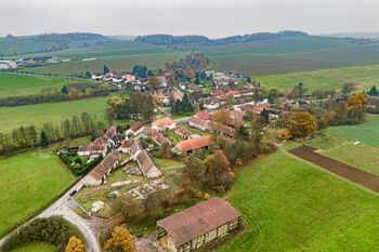 Prodej jiných prostor 900 m², Mišovice