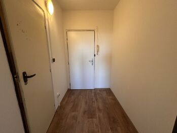 Pronájem bytu 1+kk v osobním vlastnictví 23 m², Praha 8 - Kobylisy