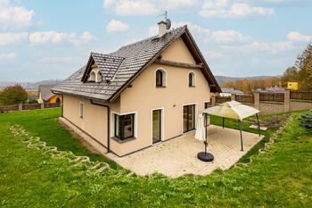 Prodej domu 205 m², Jenišov