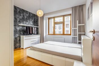 Ložnice - Prodej bytu 2+kk v osobním vlastnictví 48 m², Praha 3 - Žižkov