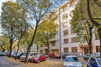 Pohled na dům - Prodej bytu 2+kk v osobním vlastnictví 48 m², Praha 3 - Žižkov