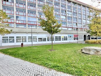 Prodej obchodních prostor 288 m², Kladno