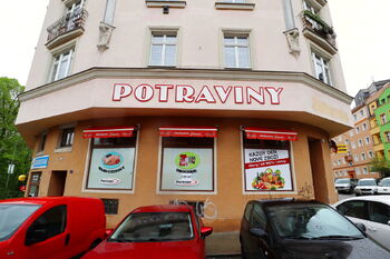 Pronájem obchodních prostor 235 m², Karlovy Vary