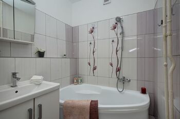 Pronájem bytu 2+1 v osobním vlastnictví 55 m², Brno