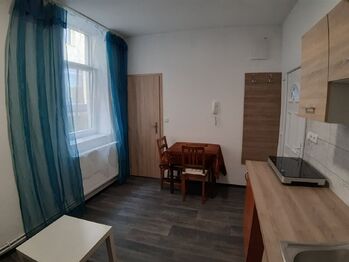 Pronájem bytu 1+kk v osobním vlastnictví 16 m², Uherský Brod